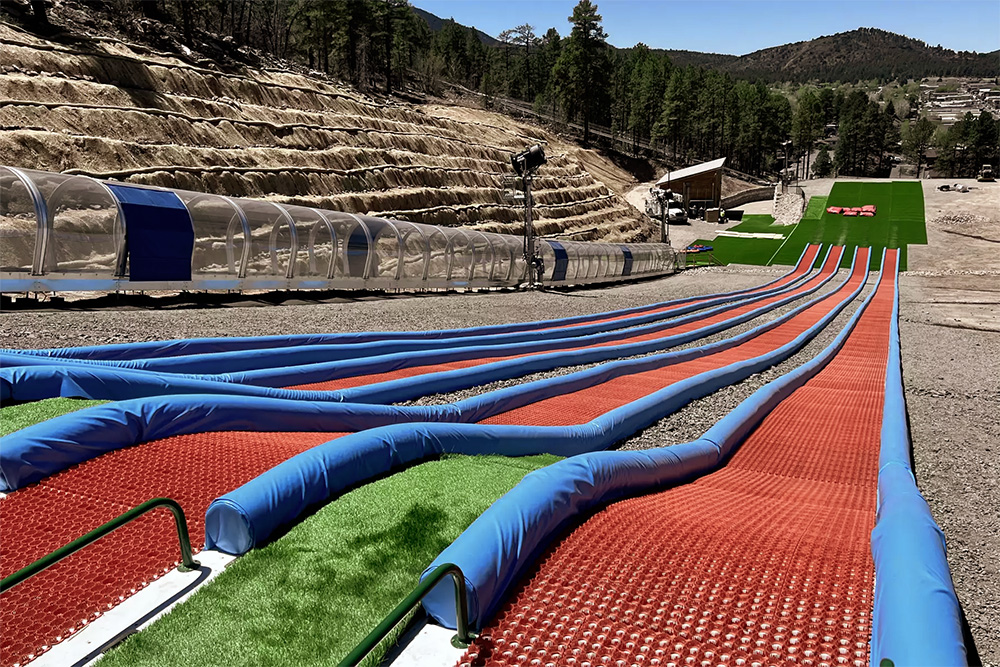 summer_tubing_four_lanes