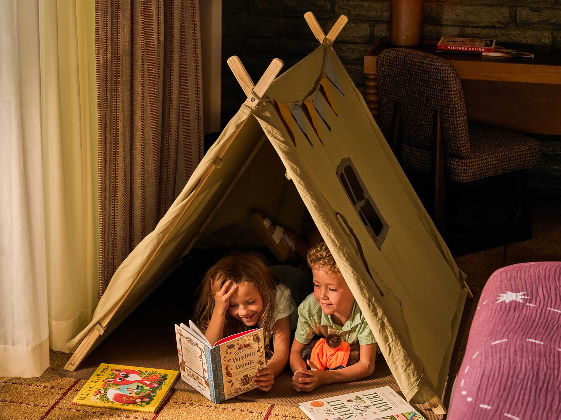 25-TJH_TOP-SECTION_4x3_web