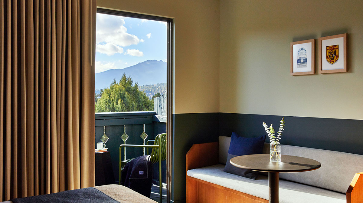 Deluxe Double Room TRM Rooms DoubleQueen Desktop 3 1